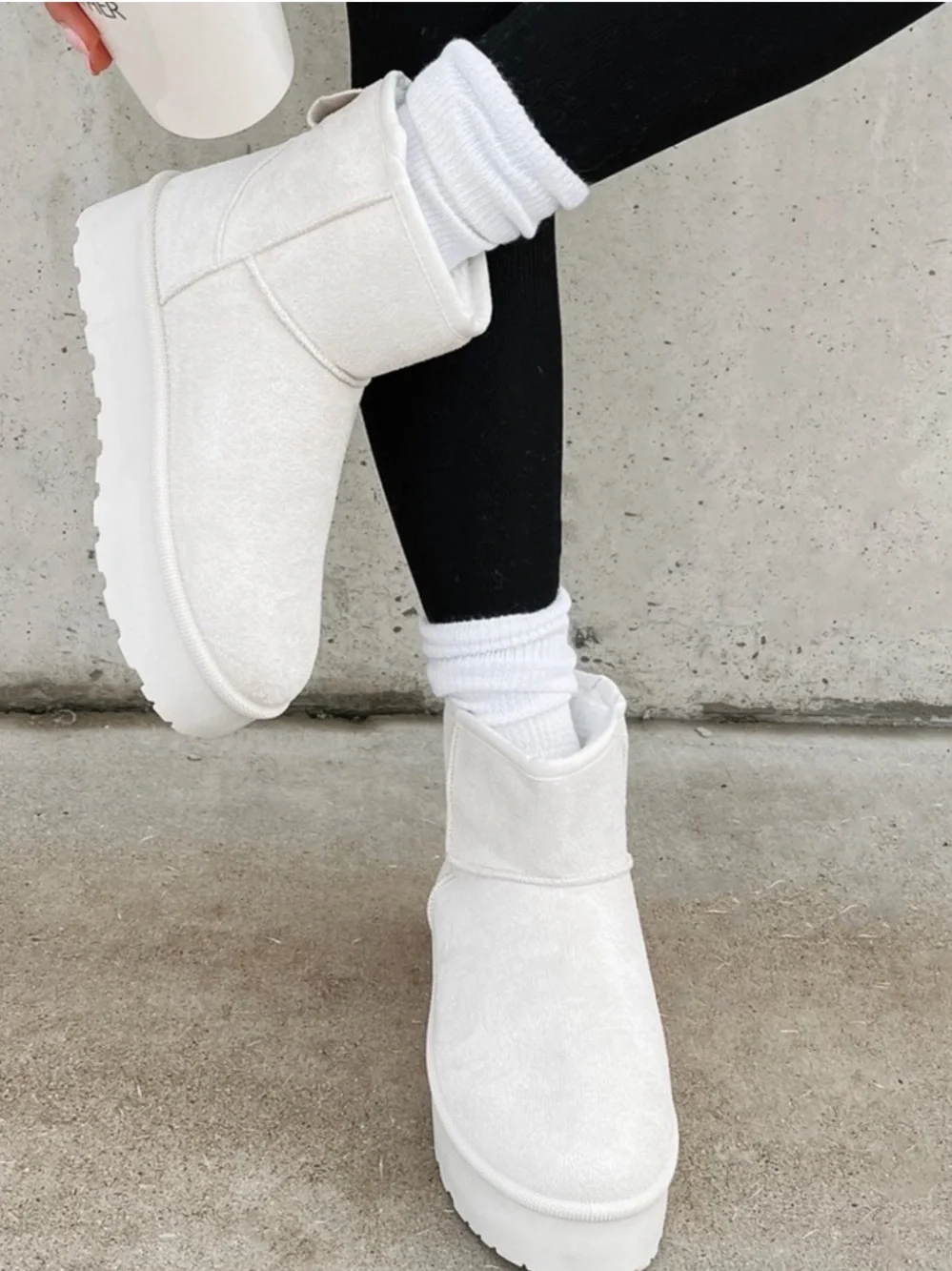 MINI PLATFORM BOOTIES FAUX FUR (OFF WHITE)